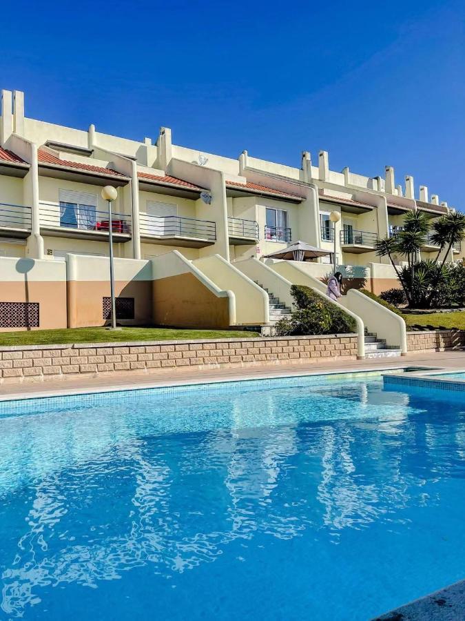 Peniche Master Bedroom With Sea View Balcony, Private Bathroom, Shared Kitchen, Swimming Pool, Surfing Resort Atouguia Da Baleia Exteriér fotografie