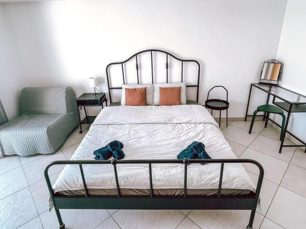 Peniche Master Bedroom With Sea View Balcony, Private Bathroom, Shared Kitchen, Swimming Pool, Surfing Resort Atouguia Da Baleia Exteriér fotografie
