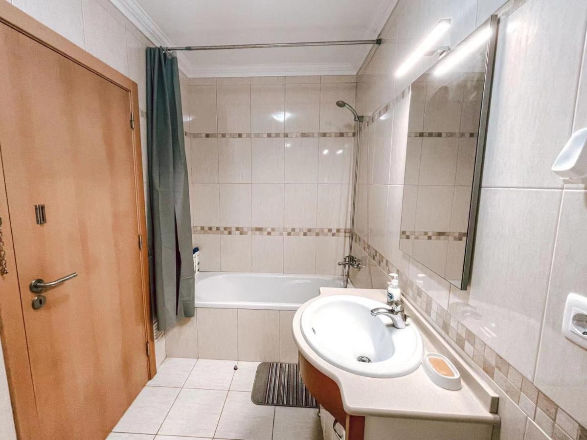 Peniche Master Bedroom With Sea View Balcony, Private Bathroom, Shared Kitchen, Swimming Pool, Surfing Resort Atouguia Da Baleia Exteriér fotografie